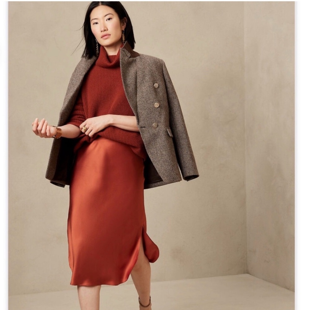 Banana Republic 100% Silk Skirt